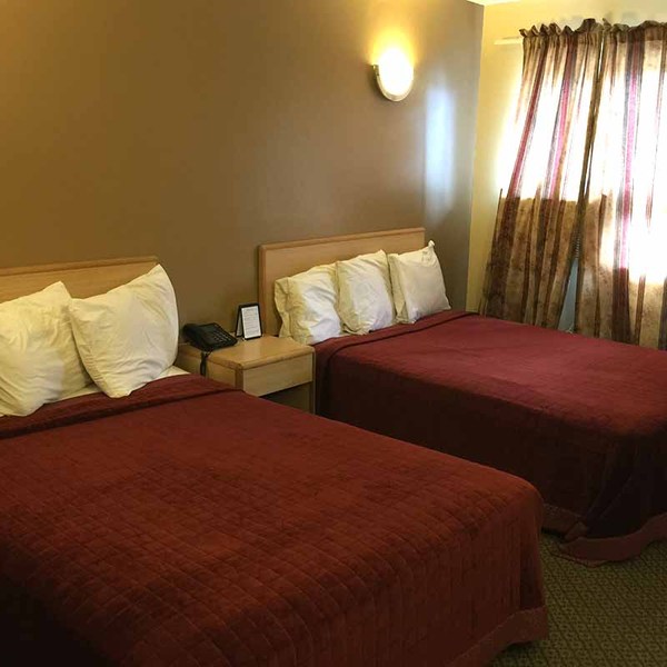 2 Full Beds Non Smoking Photo 1